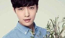 圈内人爆料张艺兴人品,圈内人眼中的优质偶像，人品卓越备受赞誉