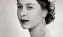 外媒爆料女王事件视频播放,女王事件视频播放背后的惊人真相