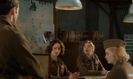 女间谍在线观看完整版,密谋风云，揭秘暗战