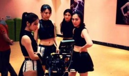 网红热舞视频在线观看,跟随网红舞步，一起燃动心跳